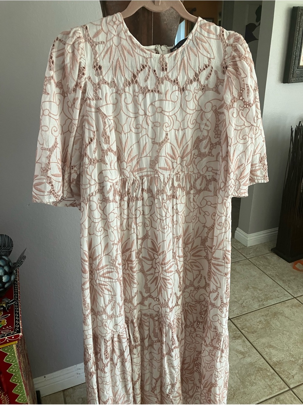 ASOS Design  Cream Floral Broderie Anglaise Just gorgeous Dress NWOT, Size 12 - Picture 11 of 11